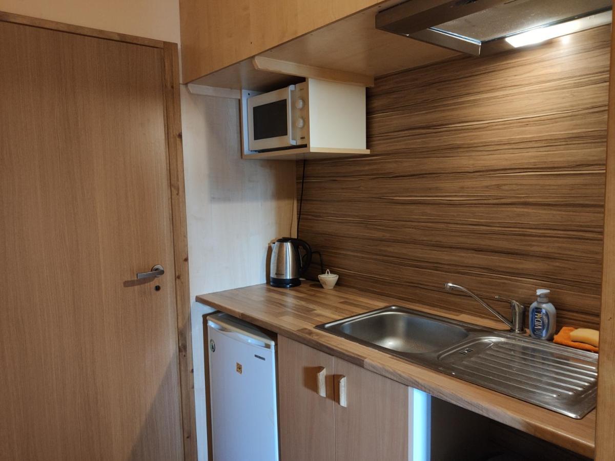 U Certa Hotell Čerčany Exteriör bild