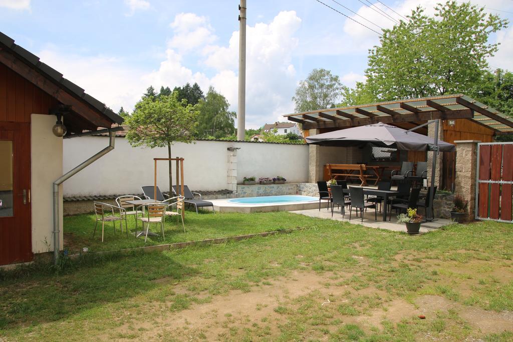 U Certa Hotell Čerčany Exteriör bild